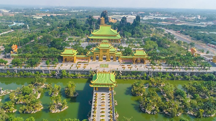 Ch&acirc;n dung đại gia Dũng l&ograve; v&ocirc;i - &ocirc;ng chủ si&ecirc;u dự &aacute;n Đại Nam: Ăn chay trường, sở hữu khối t&agrave;i sản h&agrave;ng chục ngh&igrave;n tỷ, biến đồng hoang th&agrave;nh &ldquo;mỏ v&agrave;ng - Ảnh 1.