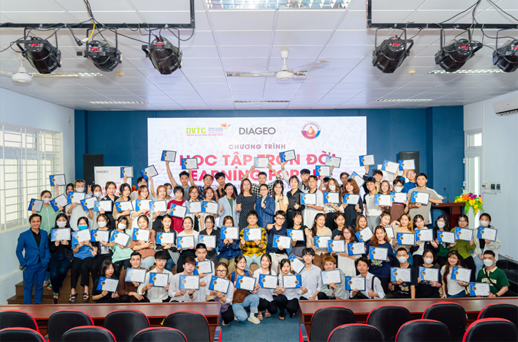 Tầm nhìn toàn cầu hướng Diageo Việt Nam mang tinh thần tiến bộ và tích cực đến xã hội Tầm nhìn toàn cầu hướng Diageo Việt Nam mang tinh thần tiến bộ và tích cực đến xã hội